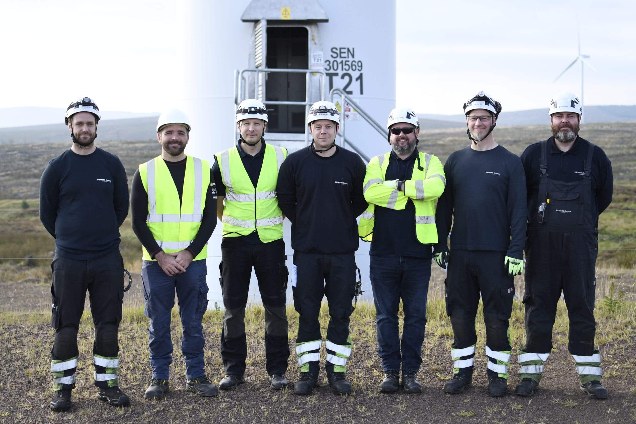 Kype muir wind farm manager, Euan Wright with SGRE technical team